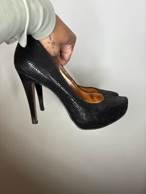 BCBGentration black  Textured Platform Stiletto Pumps